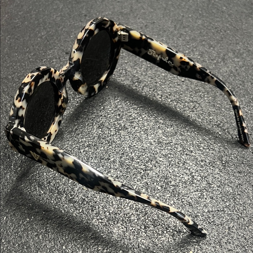 Valley Eyewear Scapula Round Tortoiseshell Sunglasses - Black & Cream
